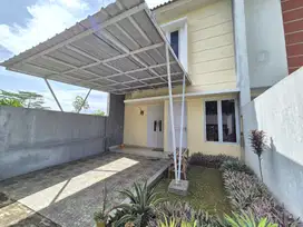 Rumah dua lantai deket polda banten