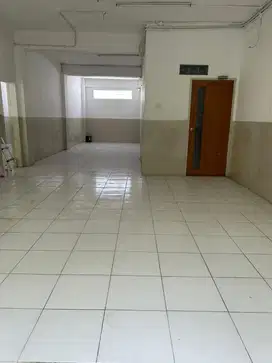 DI SEWAKAN RUKO GANDENG DI BONA INDAH PLAZA CILANDAK JAKARTA SELATAN