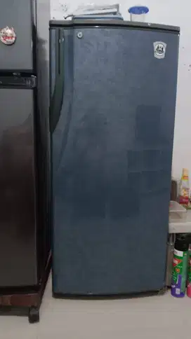 jual kulkas 1 pintu kondisi masih bagus