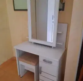 MEJA RIAS MINIMALIS SECOND