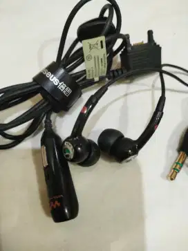 Headset sony ericsson hpm70