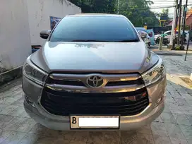 TOYOTA KIJANG INNOVA 2.0 V