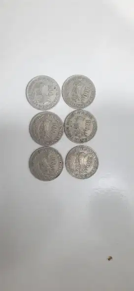 Koin kuno 100 rupiah rumah gadang 1978