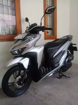 LOW KM! NEW VARIO 150 KEYLESS CBS ISS PAJAK BARU BAYAR ORI KAYA BARU!!