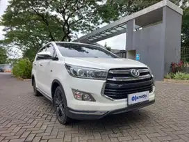 DP 5JT Toyota Kijang Innova 2.0 Venturer AT 2019 Silver CSIEB