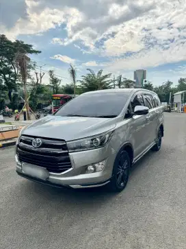 Innova Venturer Automatic Diesel 2018
