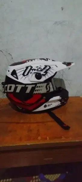 Di jual helm orca