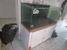 Aquarium air laut + meja