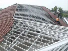 Pasang baja ringan tukang perbaikan atap renovasi pasang plafon PVC