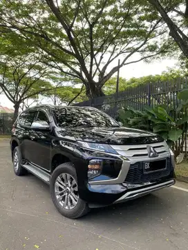 Mitsubishi pajero sport Exceed 2021 matic hitam(facelift).