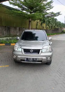 Nissan X-Trail St 2.5 At mulus+ harga murah