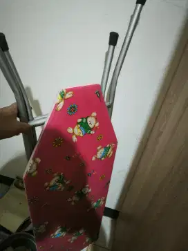 Meja setrika kondisi sangat bagus