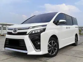 Toyota Voxy 2018/2019                         2017/2020 alphard serena