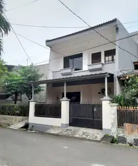 MURAH Rumah 2 Lantai Akses 2 Mobil Komplek Pondok Kelapa Duren Sawit