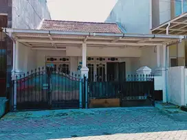 Disewakan RUMAH 3KT ,hadap danau, Nirwana Eksekutif blok CC ,Surabaya