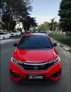 Honda jazz rs cvt tahun 2021 metic