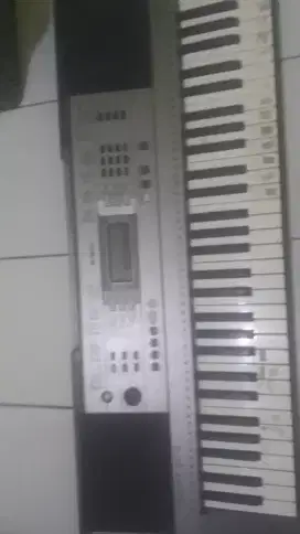Yamaha psr E353