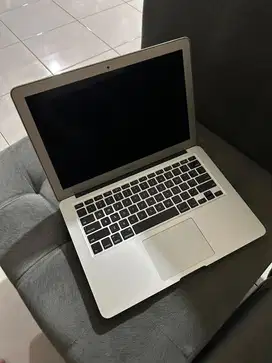 Macbook Air 2017 8/128 GB