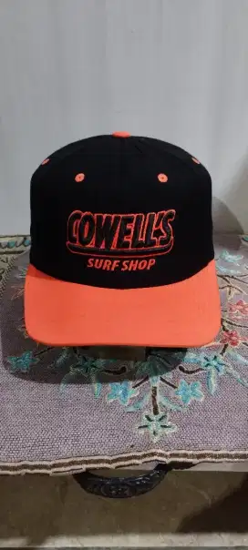 Snap back Classic Yupoong 
Cowell:s
All size
Full tag