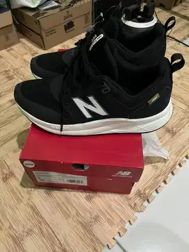 sepatu NB 900 black