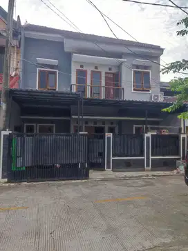 Dijual Rumah Dekat Sumarecon Bekasi Istimewa
