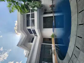 Rumah Lama Siap Huni Selangkah Dari Mega Kuningan.