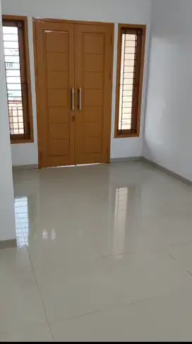 Rumah Sunter 4kamar+1 Bebas Banjir Bangunan Baru Cantik