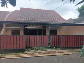 Dijual Rumah strategis dekat dengan tol sentul