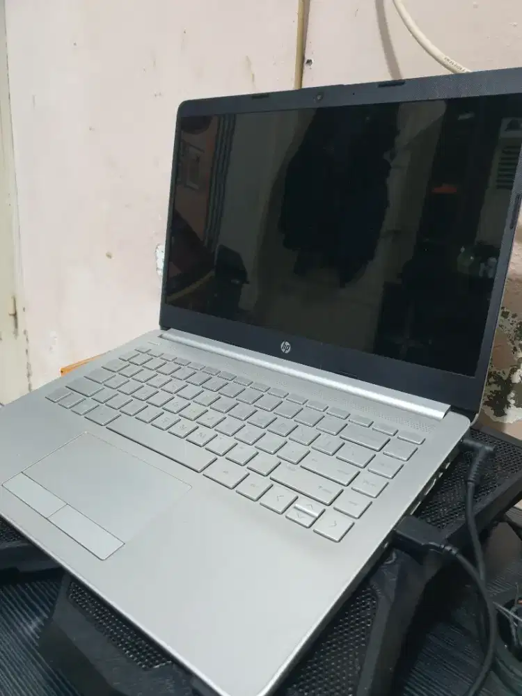 Laptop merk hp ram 8gb,