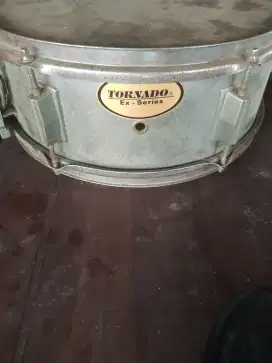 snare drum tornado dan cymbal