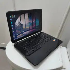 Jual cepat laptop merek HP ram 8gb hdd 320gb layar 14 inch