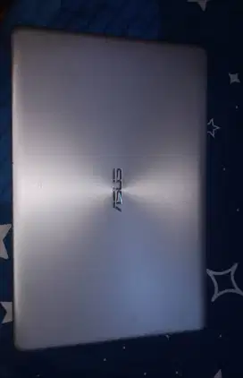 LAPTOP DESIGN - ASUS VIVOBOOK 15