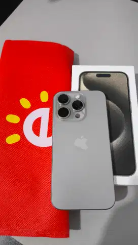 Jual iphone 15 pro 128gb like new ( gransi resmi)