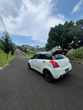 Suzuki Swift 2009 Bensin