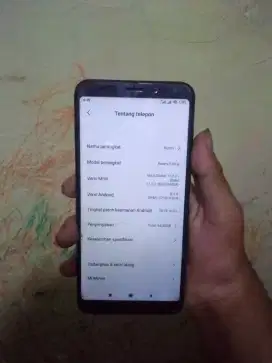 REDMI 5 PLUS RAM 4/64 MASIH ORIAN SIAP PAKAI