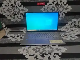 Asus Vivobook X420UA Pentium 4417U RAM 4GB SSD 256GB Lcd dikit Merah