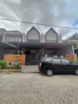 Sisa 1unit, Rumah Cantik Siap Huni di Tenggilis Kendangsari