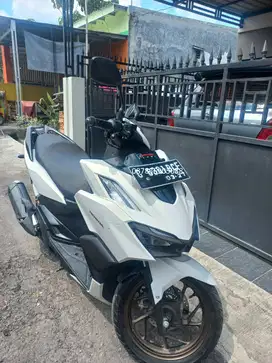 Vario 160 ABS Putih Hitam 2022