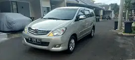 Innova G Bensin Matic 2010 Wow 2 juta