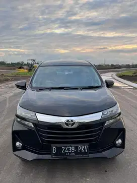 Avanza e Automatic warna hitam