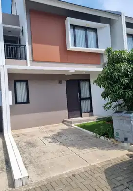 Disewakan Rumah Siap Huni Summarecon Bandung Semi Furnish