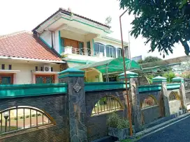 Dijual rumah mewah banyumanik siap pakai strategis LT 500