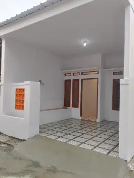 DI JUAL RUMAH BARU DI UJUNG HARAPAN BEKASI UTARA