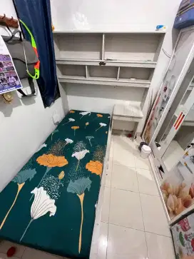Kasur busa & Rak buku