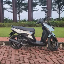YAMAHA GEAR 2023 PUTIH BIRU