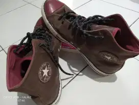 Sepatu Converse Bekas