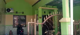 Dikontrakkan rumah beserta isinya