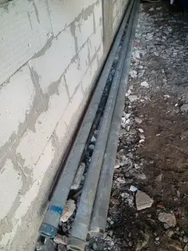 Besi panjang 6 meter ada 3 unit