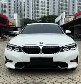 BMW 320i SPORT 2022 PUTIH ODO LOW FULL RECORD PAJAK PANJANG