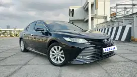 (DP 30jt) Toyota Camry V 2.5 New AT 2019 Tgn1 Muluz Terawat Skali